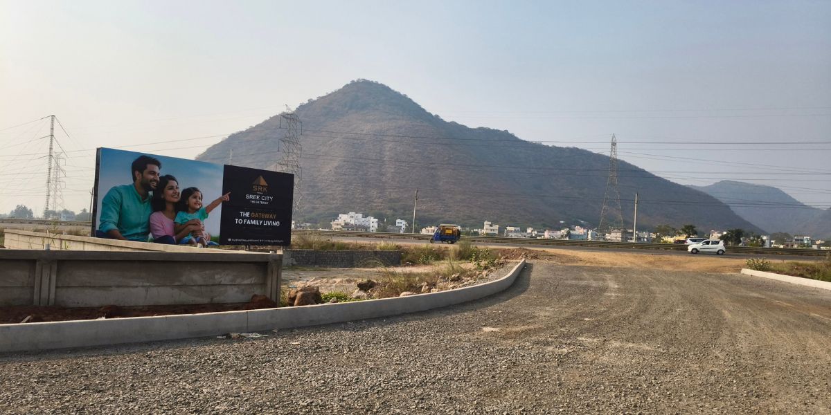 facing highway the gateway sreecity ambapuram